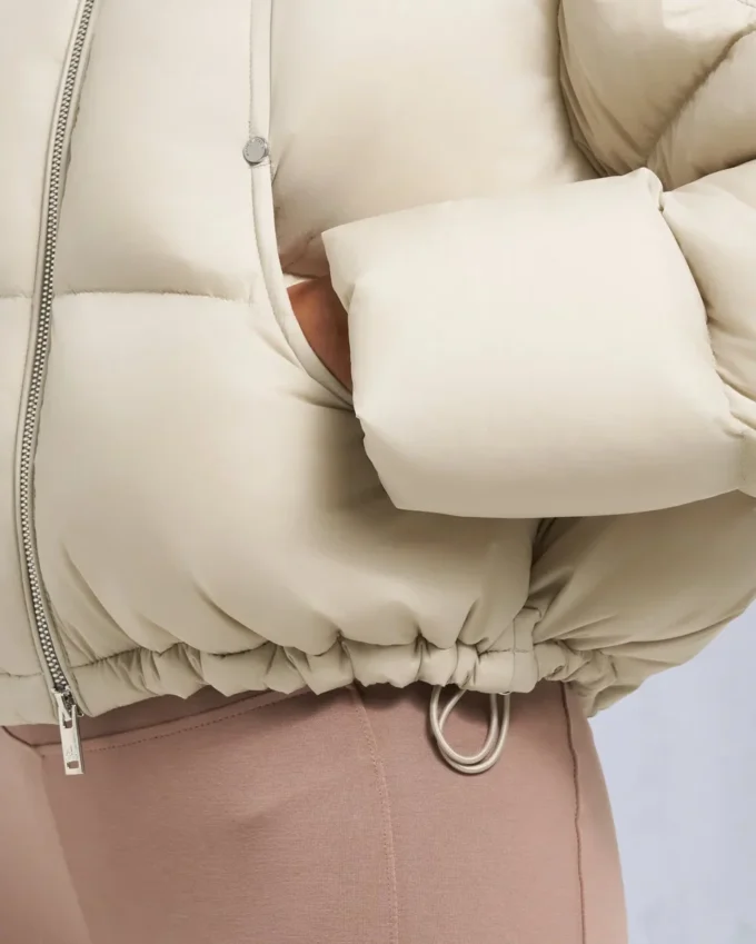 Akai Cropped Puffer