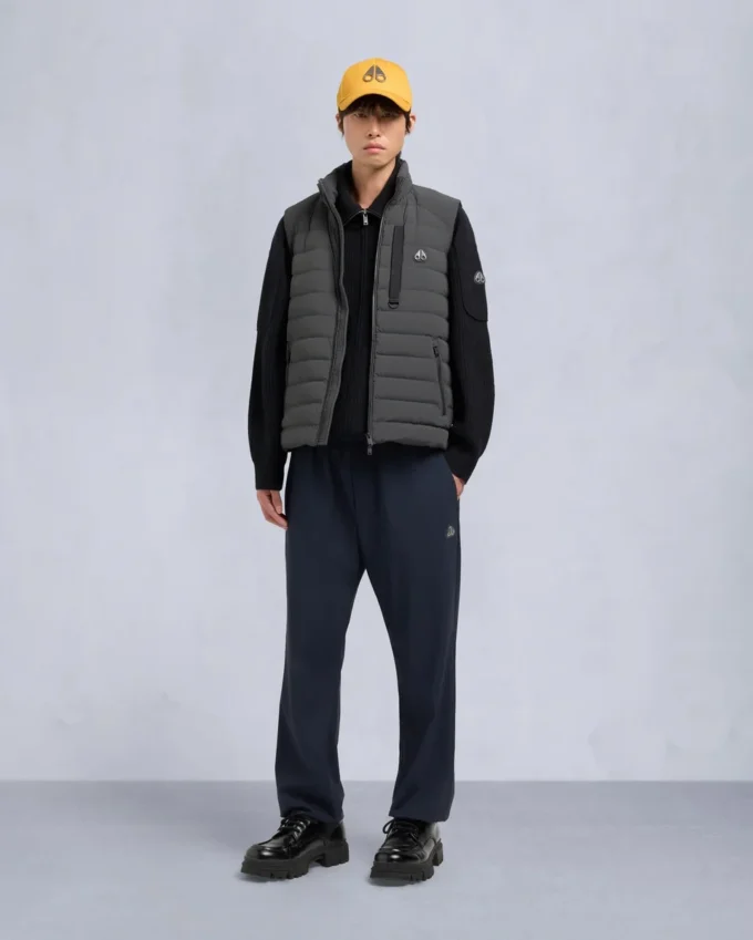 Atrium Vest