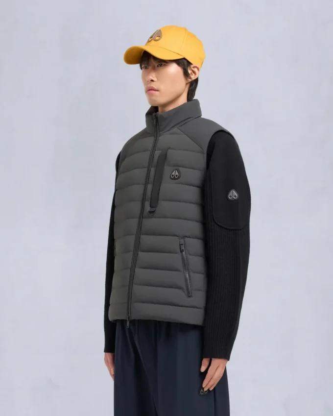 Atrium Vest