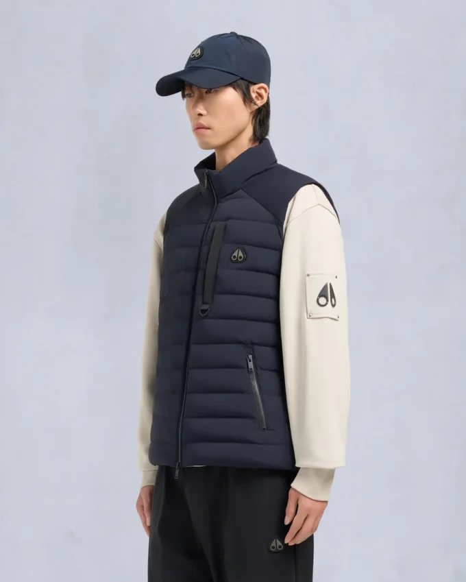 Atrium Vest