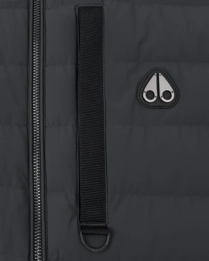 Atrium Vest